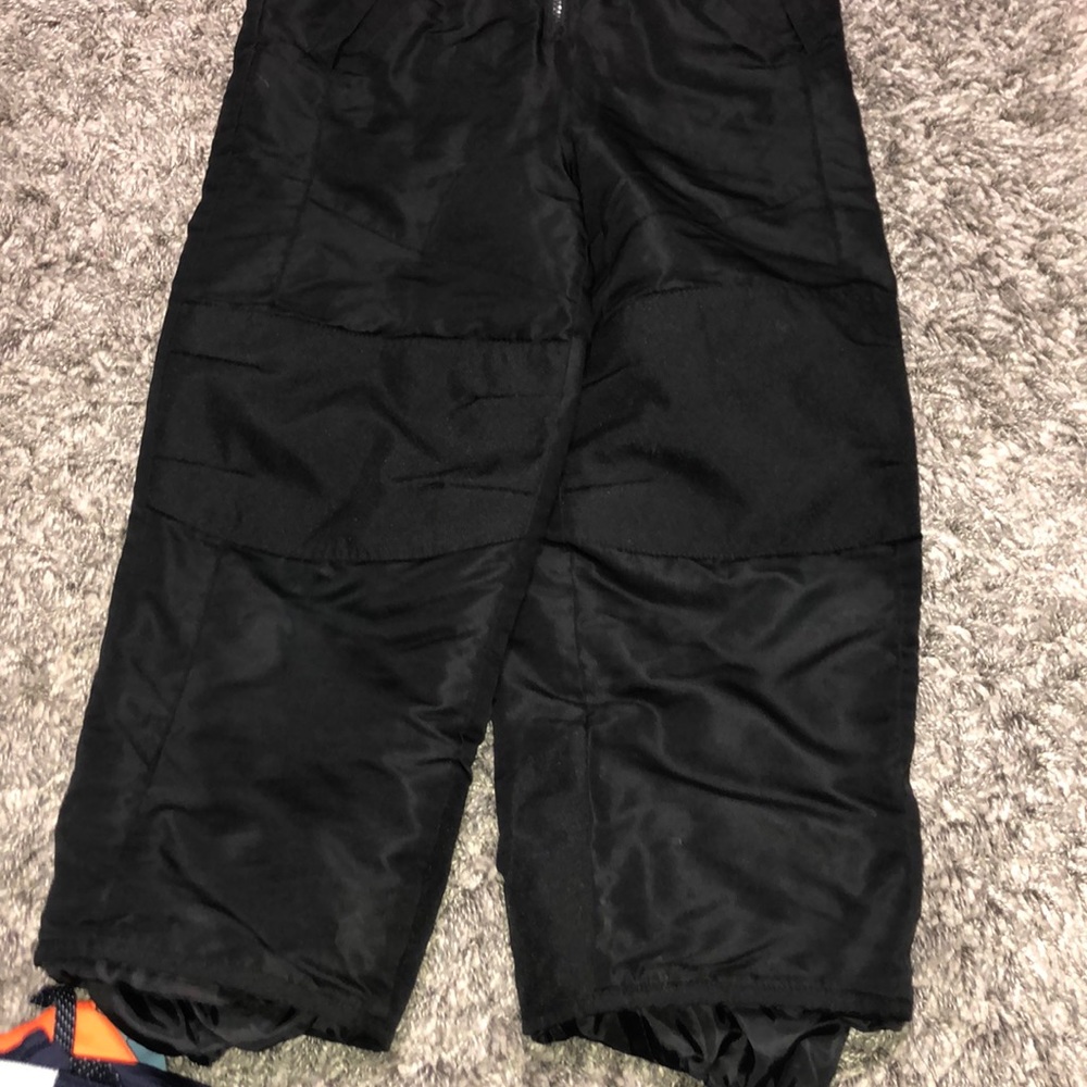Snow gear - Picture 2 of 3